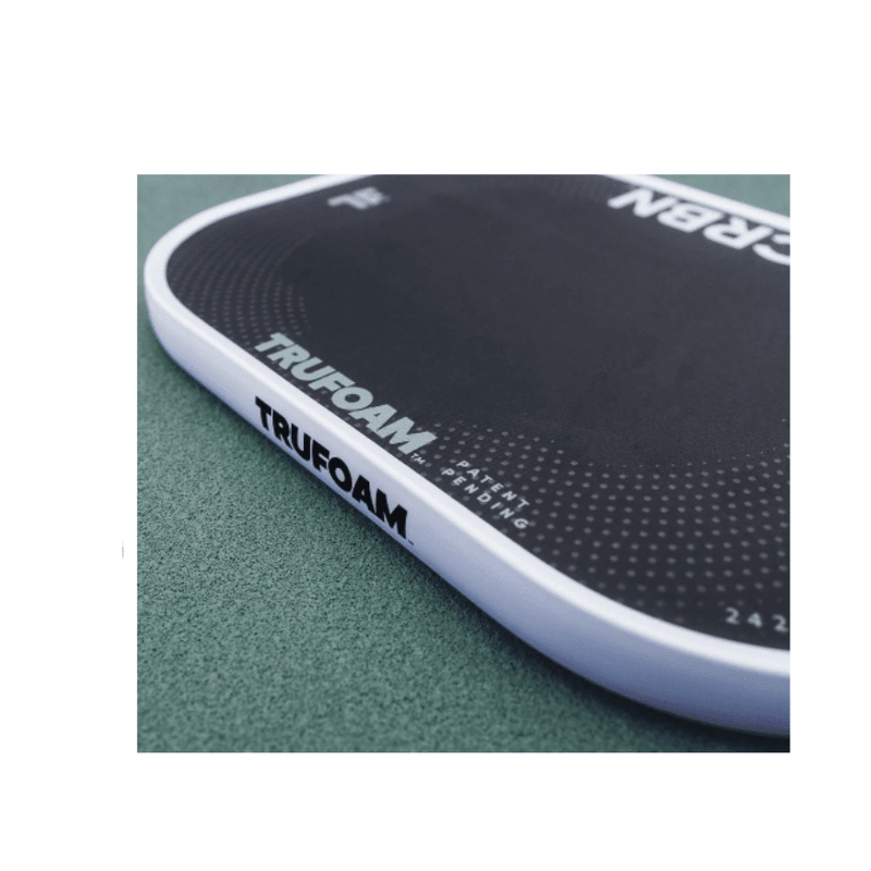 Chargez l'image dans la visionneuse de la galerie, Image d'une raquette de pickleball CRBN TruFoam Genesis.
