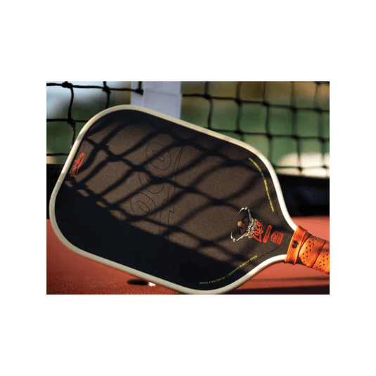 Image d’une raquette de pickleball Bread & Butter Loco Allongé.