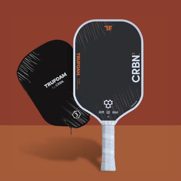 Chargez l'image dans la visionneuse de la galerie, Image d’une raquette de pickleball CRBN 3 TruFoam Barrage Allongé.
