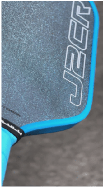 Image d'une raquette de pickleball Honolulu J2CR Crystal Blue Endurance Surface.