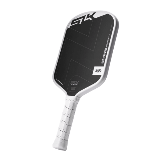 Raquette de pickleball SLK ERA Power Allonge avec surface texturée Raw Spin pour puissance et effet.