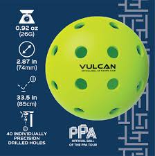 Chargez l'image dans la visionneuse de la galerie, Image d'une balle de pickleball Vulcan VPRO flight.
