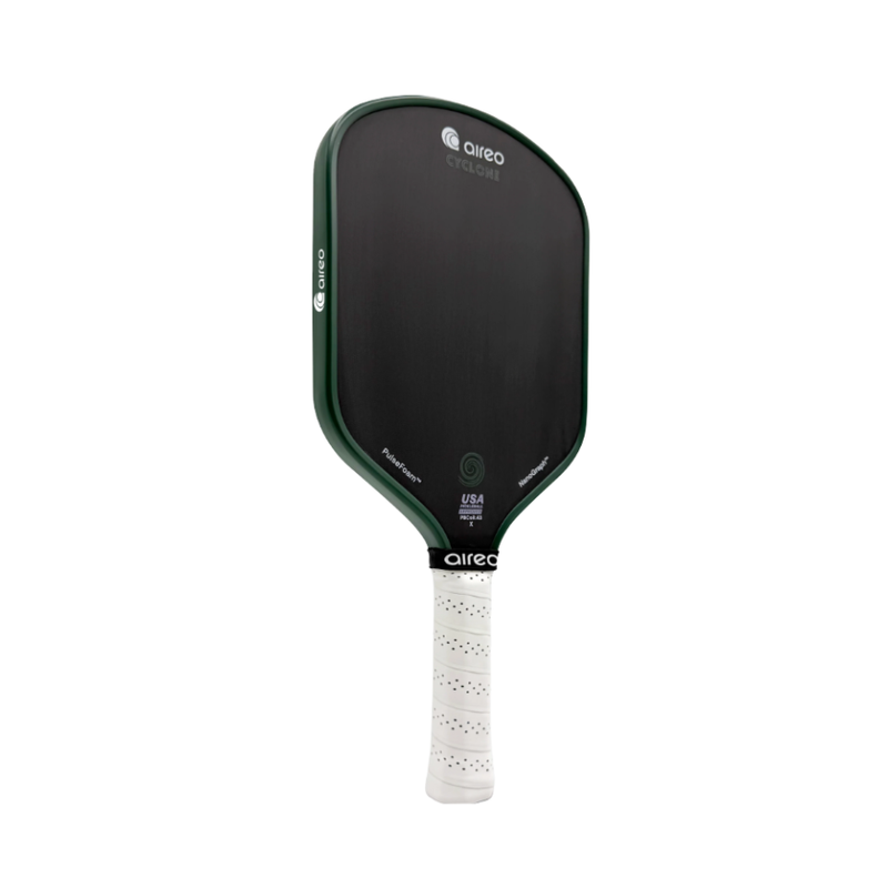 Chargez l'image dans la visionneuse de la galerie, Raquette de pickleball Aireo Cyclone Nanograph hybrid vert. Aireo Cyclone Nanograph hybrid green pickleball paddle.
