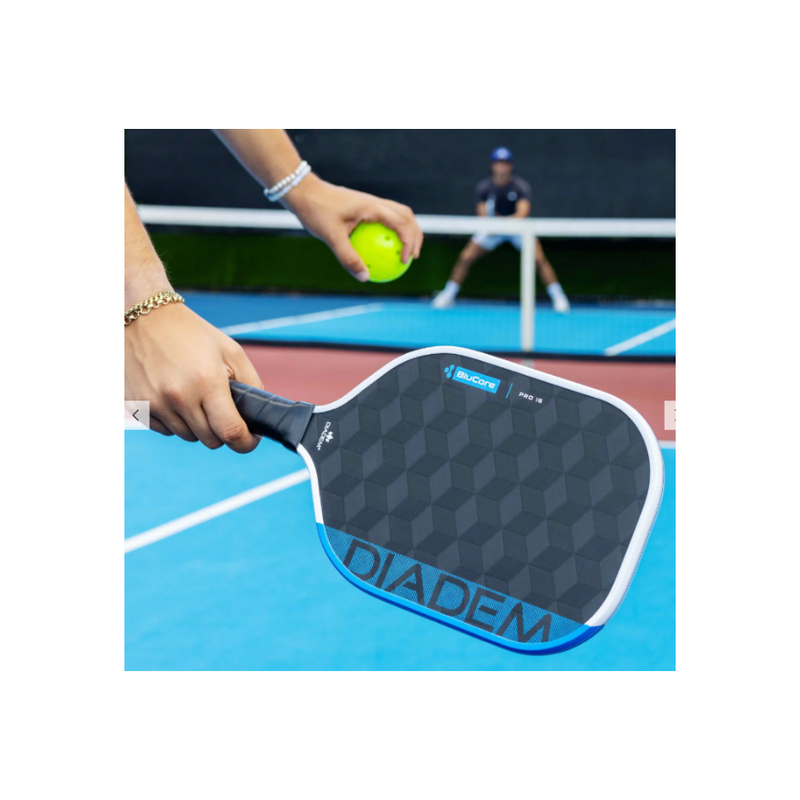 Chargez l'image dans la visionneuse de la galerie, Image d’une raquette de pickleball Diadem Edge Blucore Pro.
