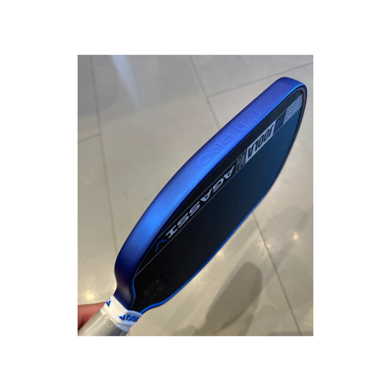 Chargez l'image dans la visionneuse de la galerie, Image d'une edge guard Vinyl Styles Bleu Électra.
